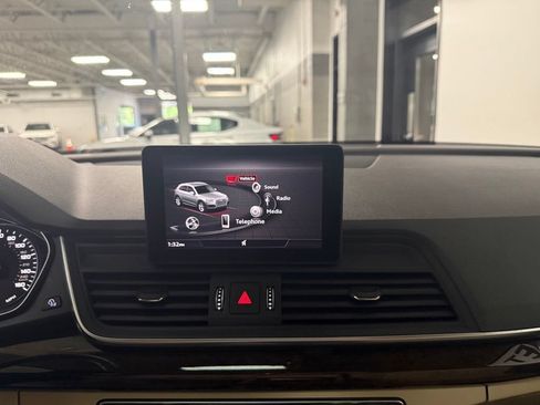 Used 2019 Audi Q5 2.0T Premium Plus w/ Convenience Package AWD/4WD image 12