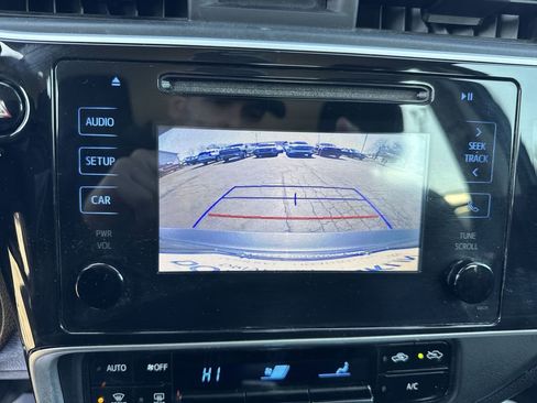 Used 2019 Toyota Corolla LE image 17