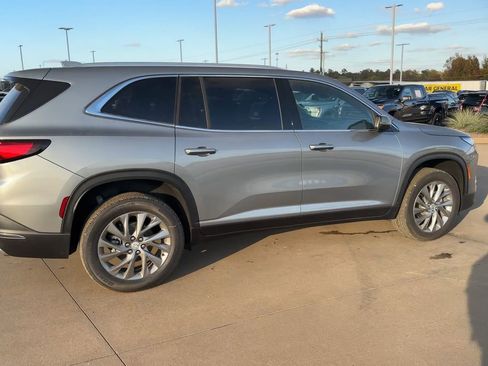 New 2026 Buick Enclave Preferred image 9