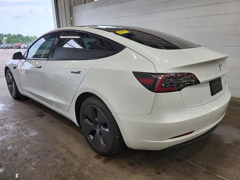 Used 2023 Tesla Model 3 Standard Range RWD image 4