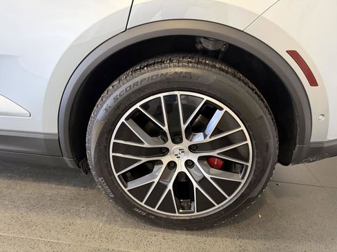 Certified 2025 Porsche Macan 4S Electric image 11