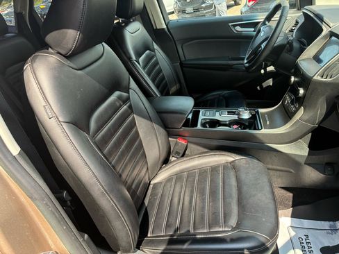 Used 2020 Ford Edge SEL w/ Cargo Accessory Package FWD image 12