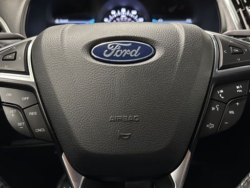 Used 2024 Ford Edge Titanium AWD/4WD image 15