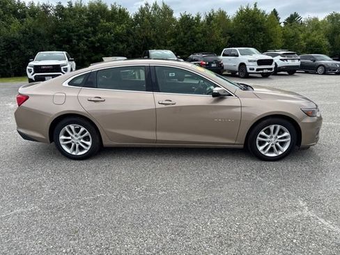 Used 2018 Chevrolet Malibu LT w/ Driver Confidence Package FWD image 7