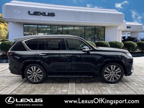 New 2025 Lexus LX 600 4WD w/ Accessory Package (2T) image 5