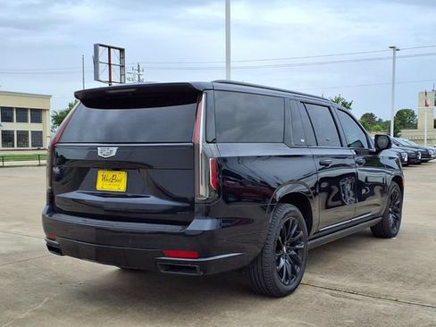 Used 2023 Cadillac Escalade ESV Sport Platinum w/ LPO, ONYX Package RWD image 2