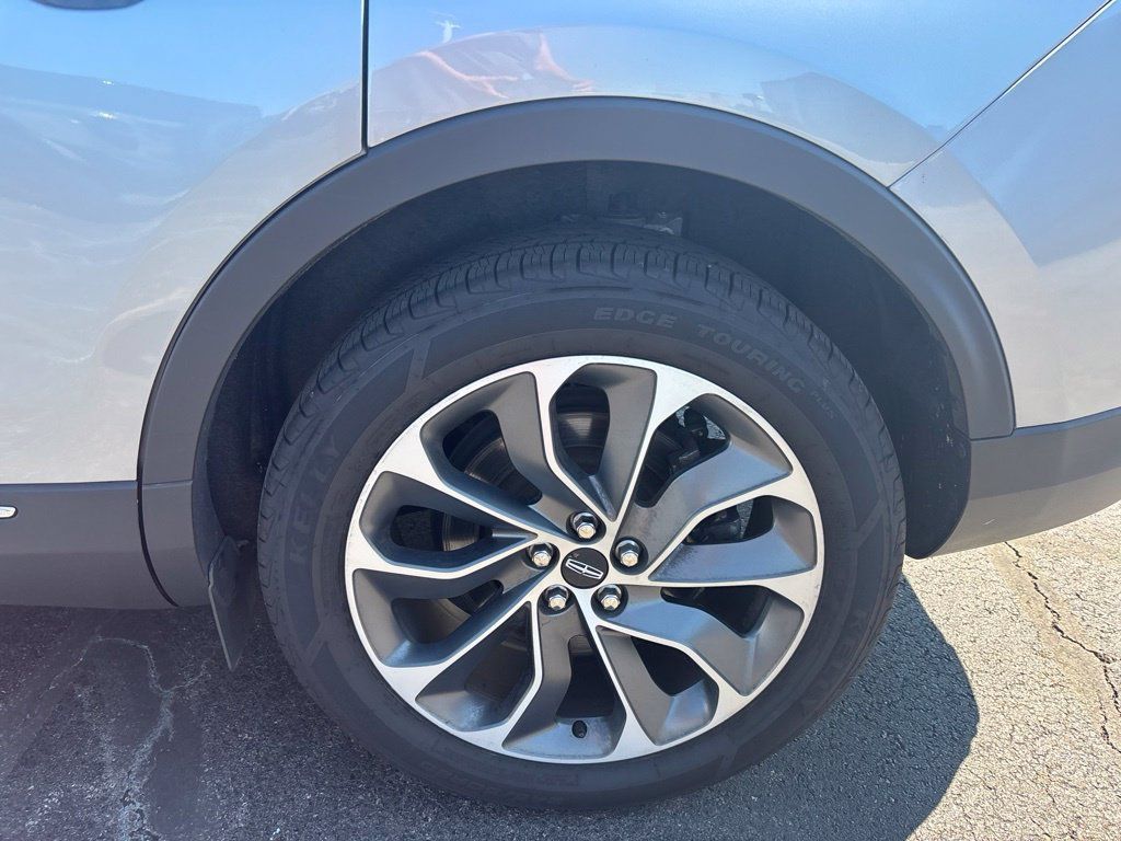 Used 2023 Lincoln Nautilus Reserve AWD/4WD image 10