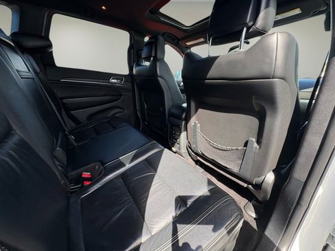 Used 2016 Jeep Grand Cherokee Limited image 36