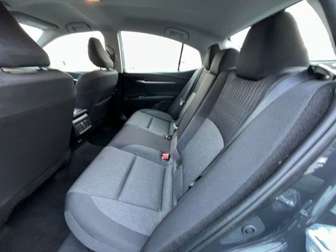 Used 2025 Toyota Camry LE image 24