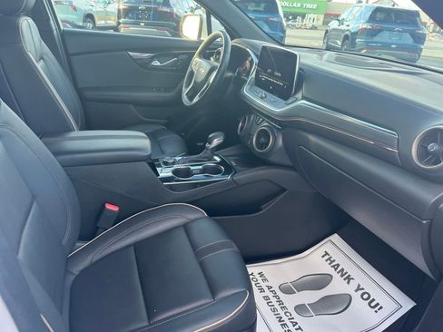 Used 2024 Chevrolet Blazer Premier w/ LPO, Black Grille Bar Package image 30