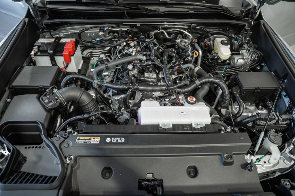 New 2026 Toyota 4Runner SR5 AWD/4WD image 17