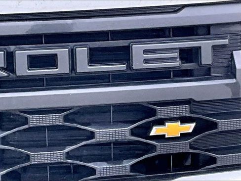 Used 2025 Chevrolet Silverado 1500 Custom image 11