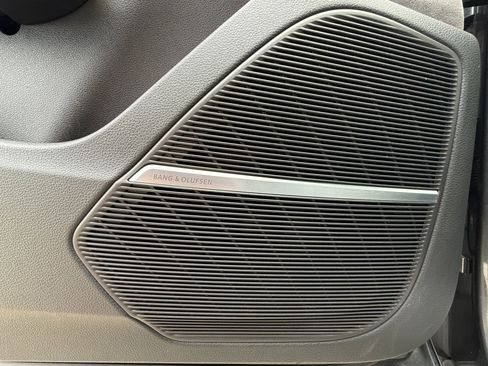 Used 2022 Audi SQ7 Prestige w/ Prestige Package image 30