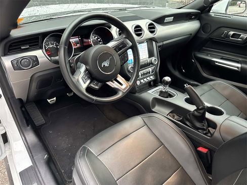 Used 2018 Ford Mustang GT Premium image 17