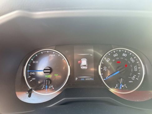 Used 2022 Toyota RAV4 XLE w/ Convenience Package image 14