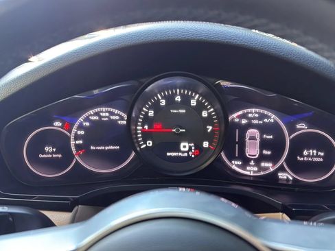 Used 2023 Porsche Cayenne Platinum Edition AWD/4WD image 30