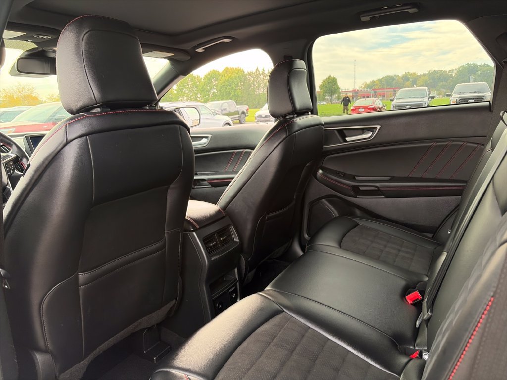 Used 2024 Ford Edge ST-Line AWD/4WD image 25