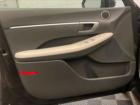 Certified 2025 Hyundai Sonata SE image 21