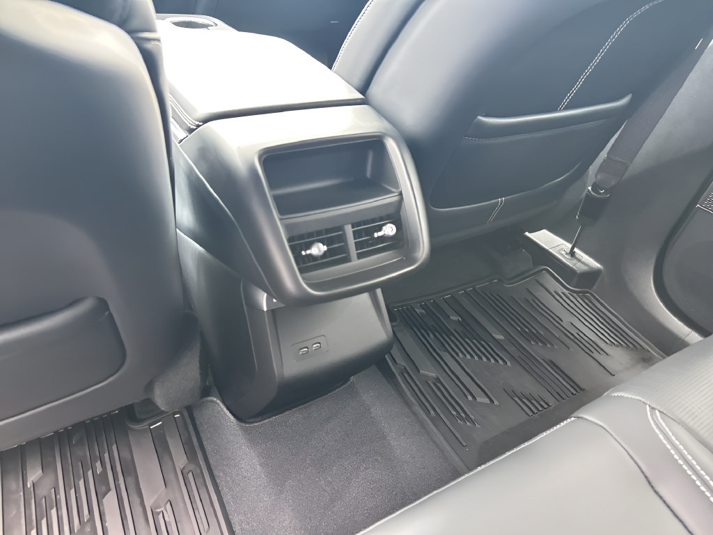 Certified 2024 Cadillac Lyriq Sport RWD image 30