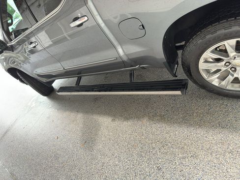 Used 2020 Chevrolet Silverado 1500 LTZ w/ LTZ Premium Package image 8