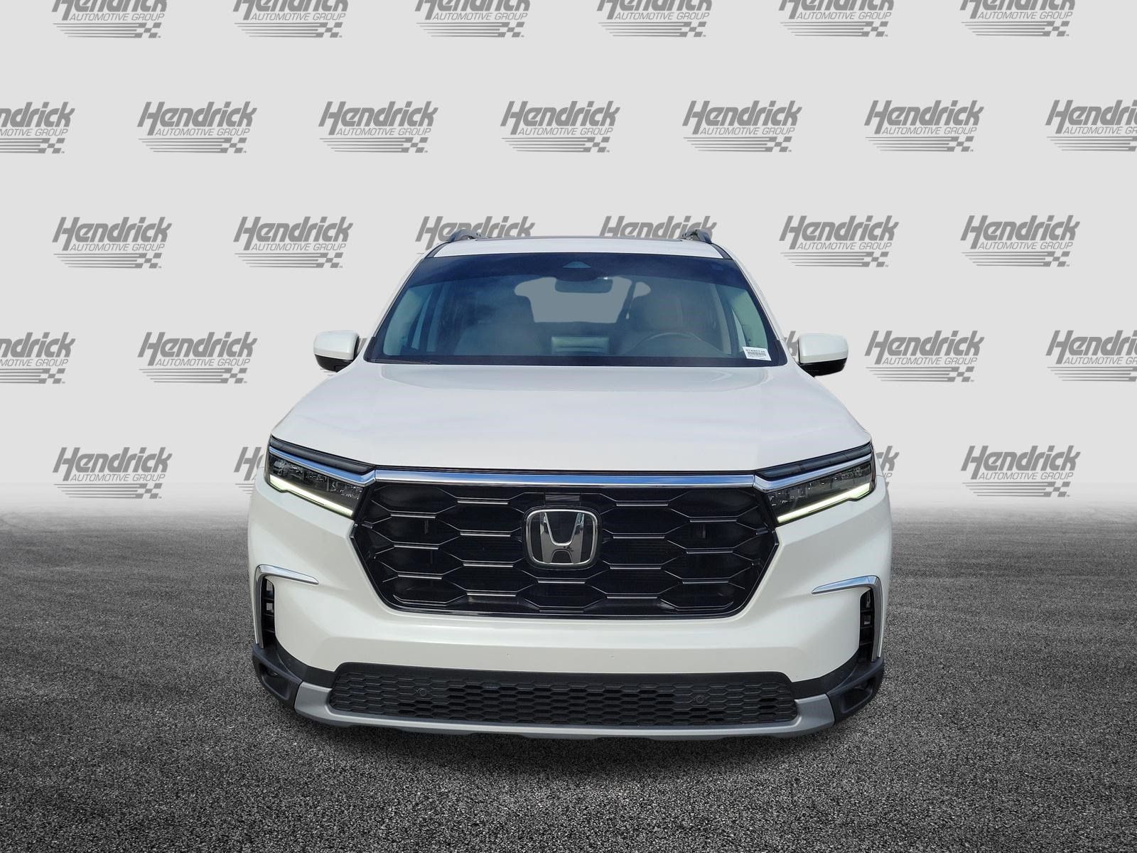 Used 2024 Honda Pilot Touring image 9