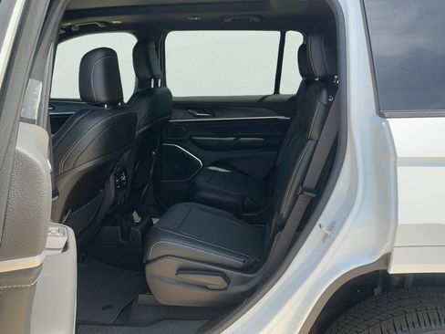 New 2026 Jeep Grand Cherokee L Limited AWD/4WD image 13