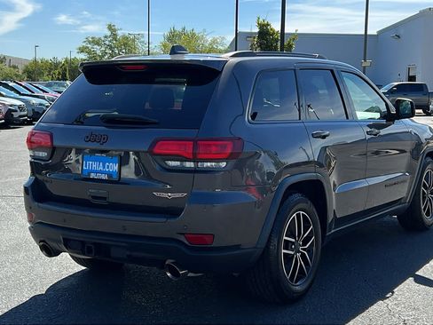 Used 2019 Jeep Grand Cherokee Trailhawk AWD/4WD image 5