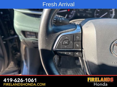 Used 2021 Toyota Highlander XLE image 21