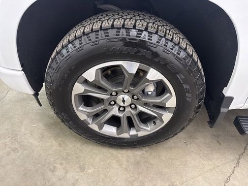 Used 2022 Chevrolet Silverado 1500 RST image 19