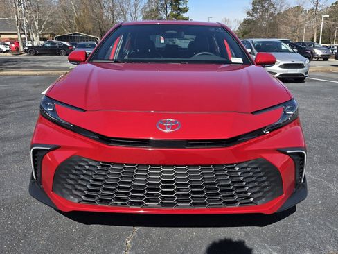 Certified 2025 Toyota Camry SE w/ Convenience Package image 2