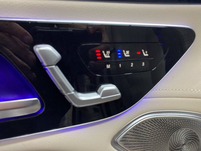 Used 2024 Mercedes-Benz EQS 450+ SUV image 37