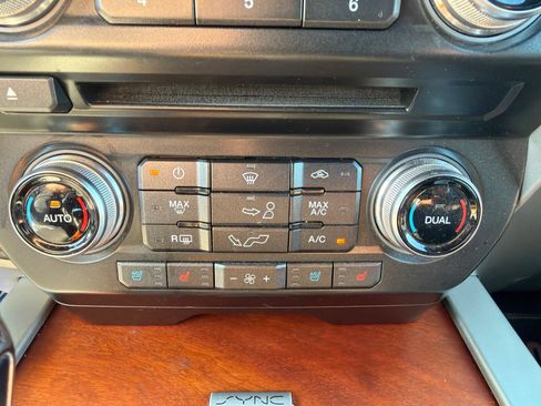 Used 2017 Ford F150 King Ranch w/ Equipment Group 601A Luxury AWD/4WD image 30