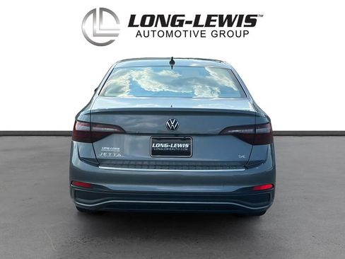 Used 2023 Volkswagen Jetta SE FWD image 5