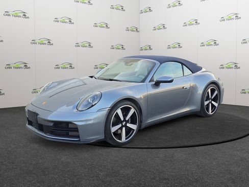 Used 2025 Porsche 911 Carrera image 2