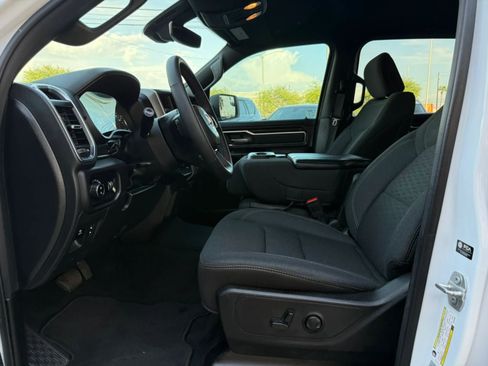 Used 2025 RAM 1500 Big Horn AWD/4WD image 38