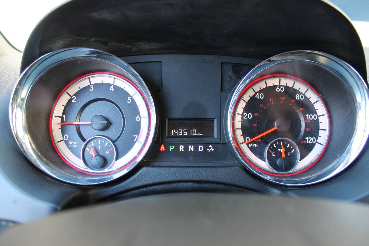 Used 2016 Dodge Grand Caravan SXT FWD image 15
