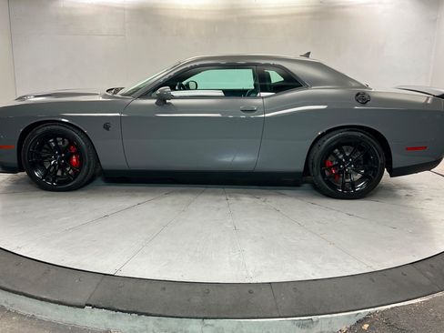 Used 2023 Dodge Challenger SRT Hellcat RWD image 2