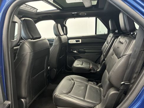 Used 2021 Ford Explorer ST w/ Equipment Group 401A AWD/4WD image 18