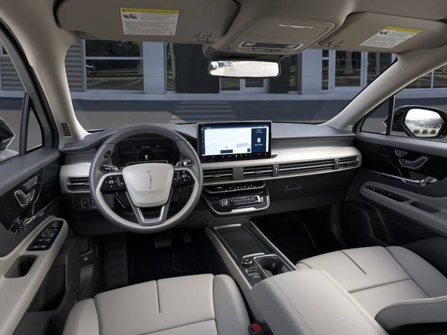 Used 2026 Lincoln Corsair Premiere FWD image 9