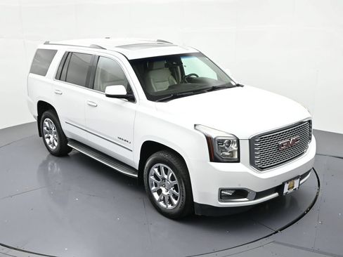 Used 2016 GMC Yukon Denali w/ Open Road Package AWD/4WD image 17