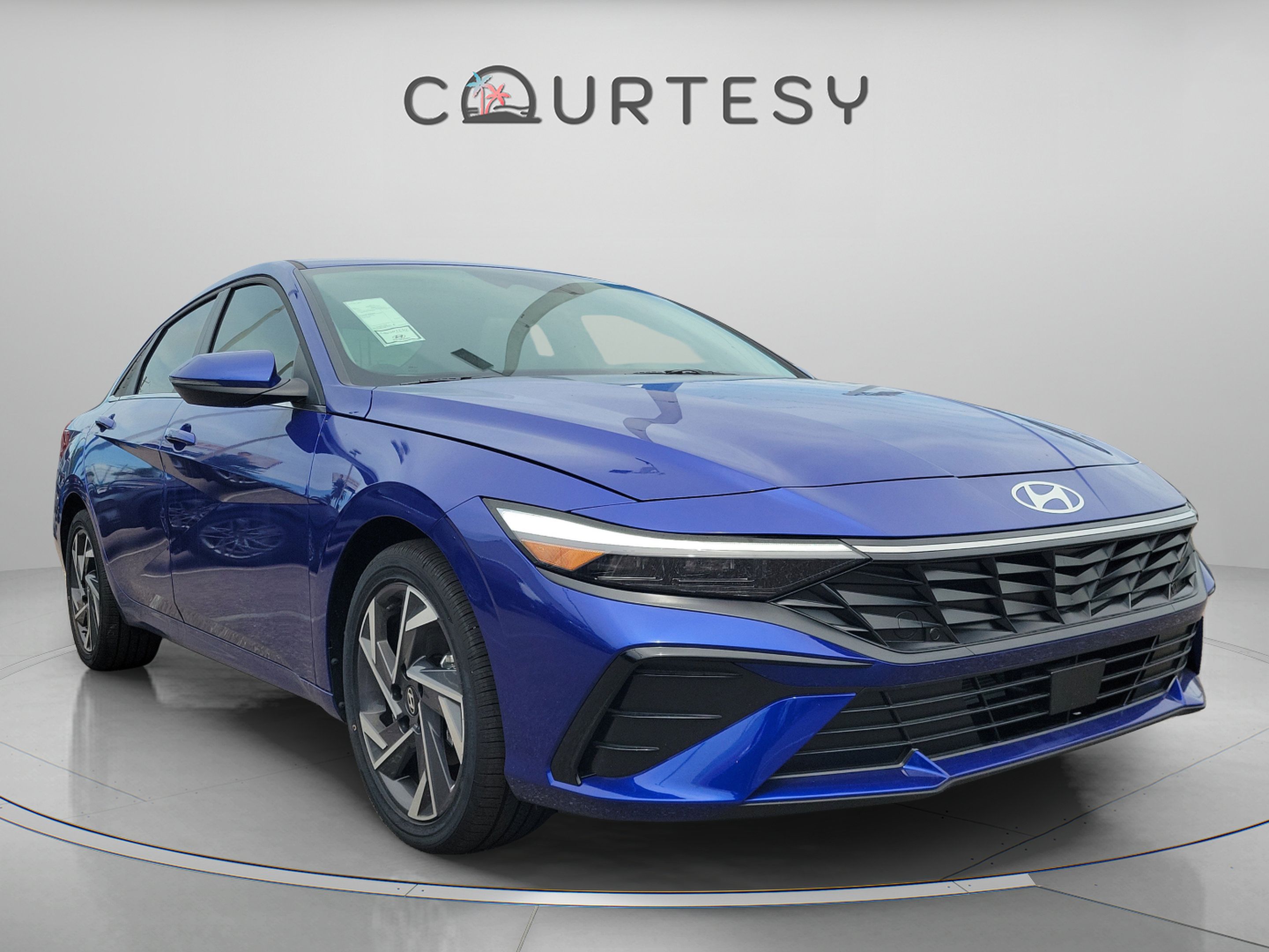 Certified 2025 Hyundai Elantra Limited FWD image 5