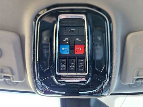 Used 2022 Jeep Grand Cherokee L Overland w/ Advanced Protech Group III image 26