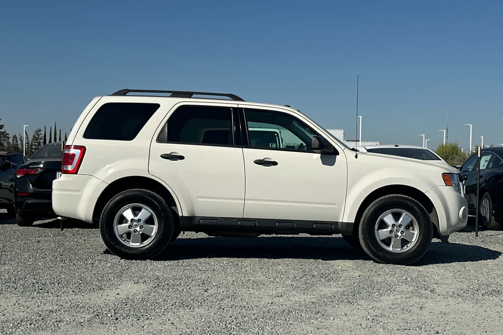 Used 2011 Ford Escape XLT w/ 202A Rapid Spec Order Code FWD image 9