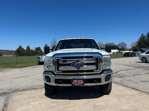 Used 2016 Ford F350 XLT image 2