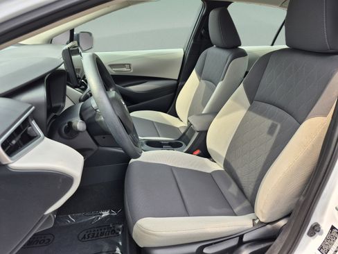 Used 2023 Toyota Corolla LE FWD image 18