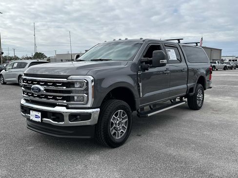 Used 2025 Ford F350 Lariat image 4