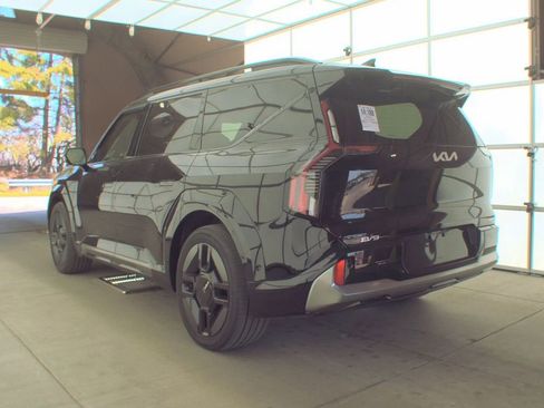 Certified 2024 Kia EV9 GT-Line AWD/4WD image 6
