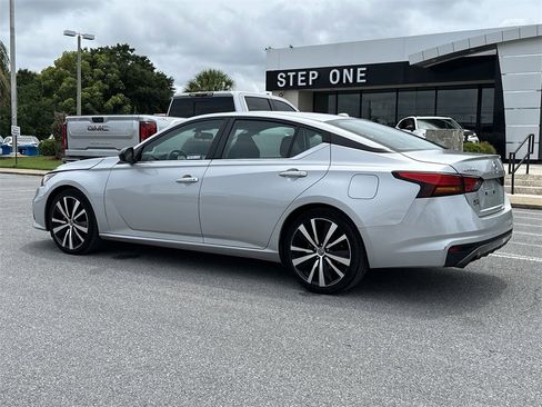 Used 2022 Nissan Altima 2.5 SR image 6