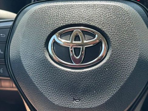 Certified 2022 Toyota RAV4 XLE w/ Convenience Package AWD/4WD image 36