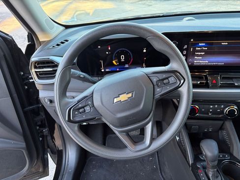 Used 2025 Chevrolet TrailBlazer LT image 25